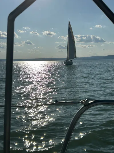 Vitorlázás a Balatonon és Adrián