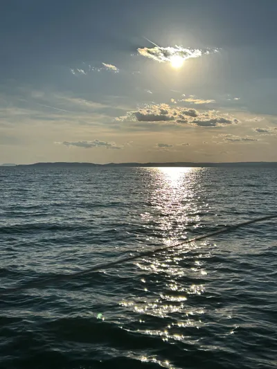 Vitorlázás a Balatonon és Adrián